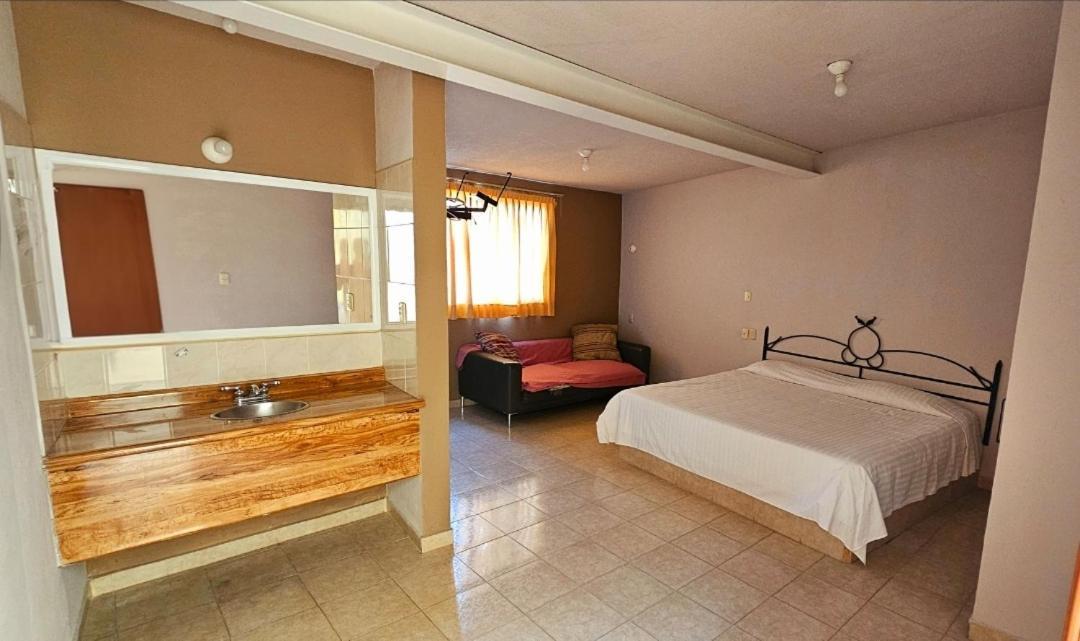 Hotel Xanti Morelia Exterior photo